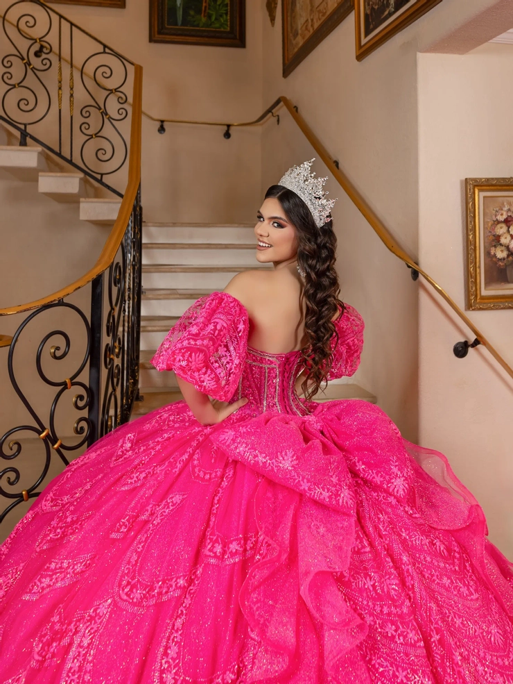 LizLúo Quince Style #26113 #6 Shocking Pink backface vertical cropped picture
