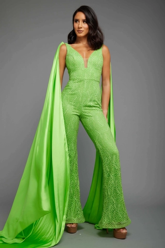 Vienna Prom Style #V-8719 #3 frontface vertical thumbnail