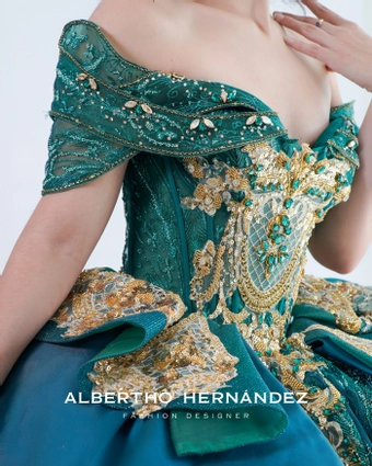 Eviterna by Albertho Hernandez Style #Lurex Oro-0308 #16 frontface vertical cropped thumbnail