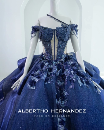 Eviterna by Albertho Hernandez Style #MRN-2905 #10 frontface vertical cropped thumbnail