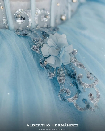 Eviterna by Albertho Hernandez Style #Muriel #17 default backface vertical cropped thumbnail