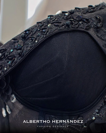 Eviterna by Albertho Hernandez Style #Muriel #16 vertical cropped thumbnail