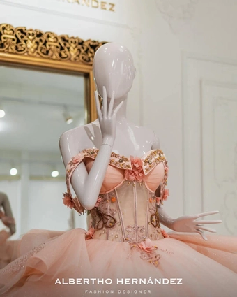 Eviterna by Albertho Hernandez Style #Muriel #5 frontface vertical cropped thumbnail