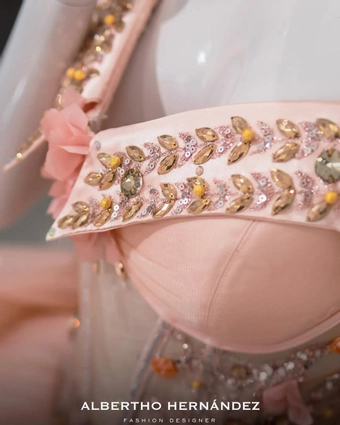 Eviterna by Albertho Hernandez Style #Muriel #8 frontface vertical cropped thumbnail