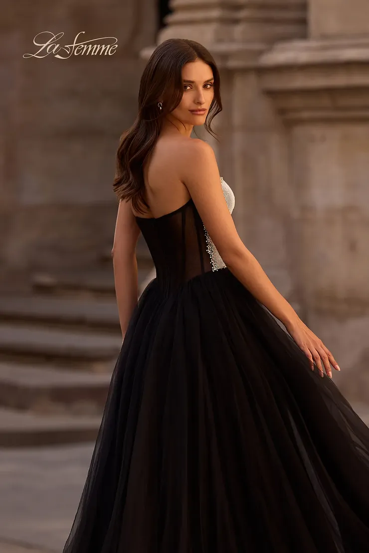 La Femme Style #32704 #3 backface vertical cropped picture