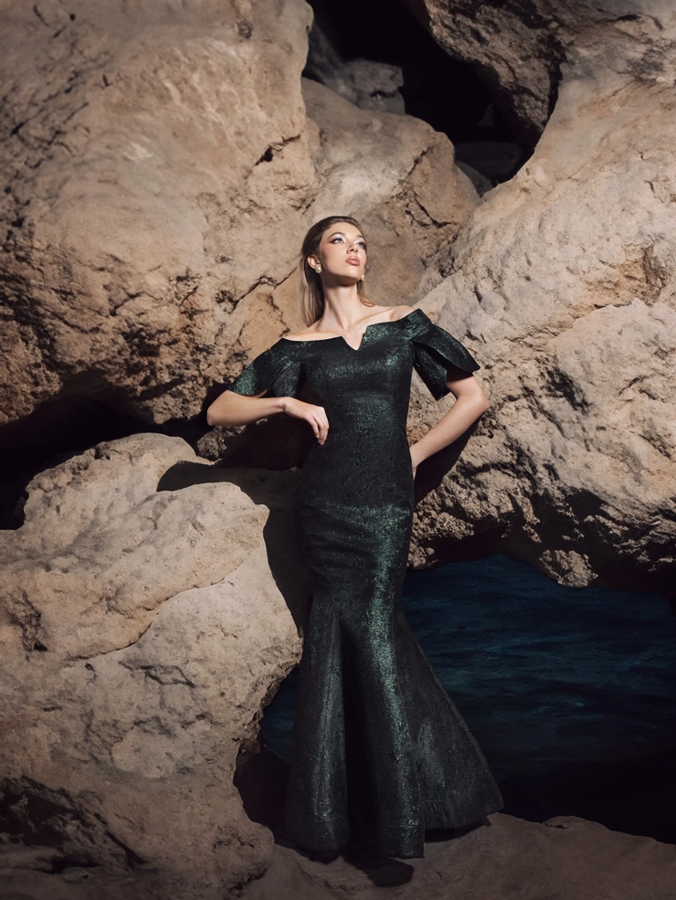 Janique Style #4941 #0 default frontface vertical picture