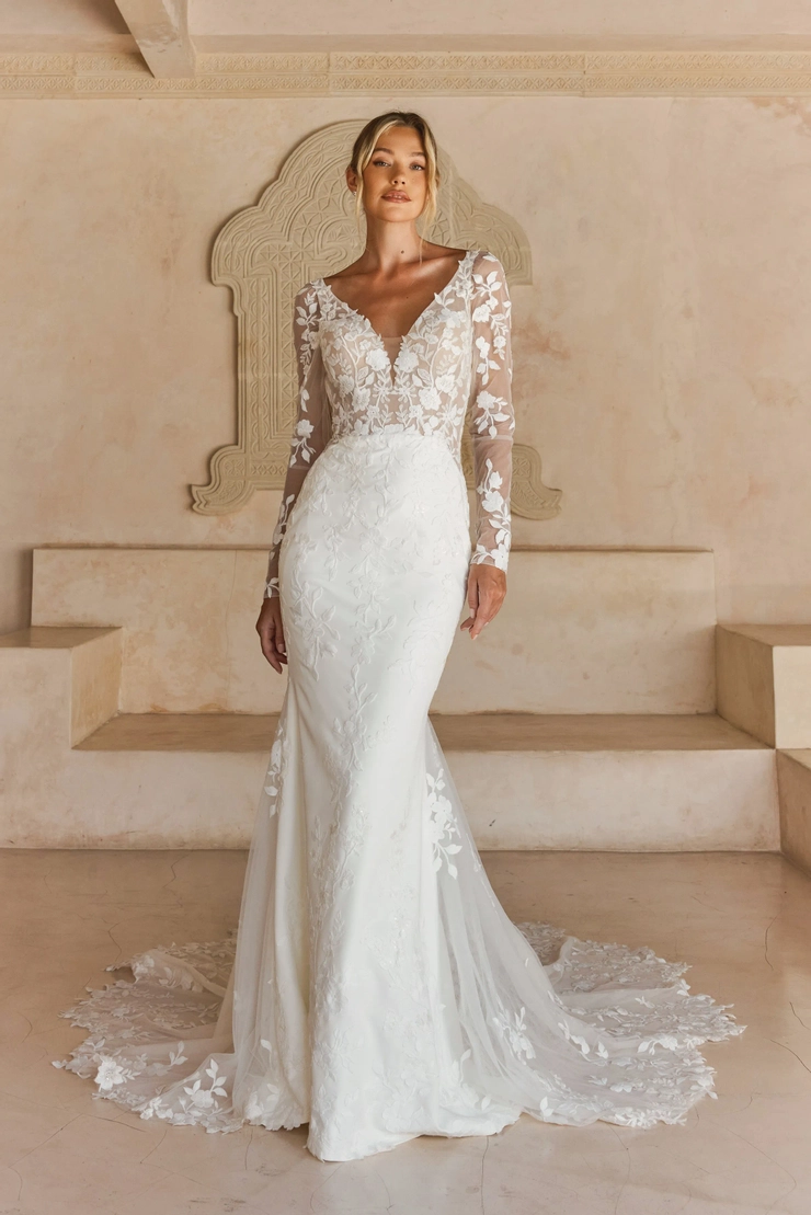 【mayu】lettering lace dress / ANDRESD Madi Lane - ML25010 | Adore Bridal
