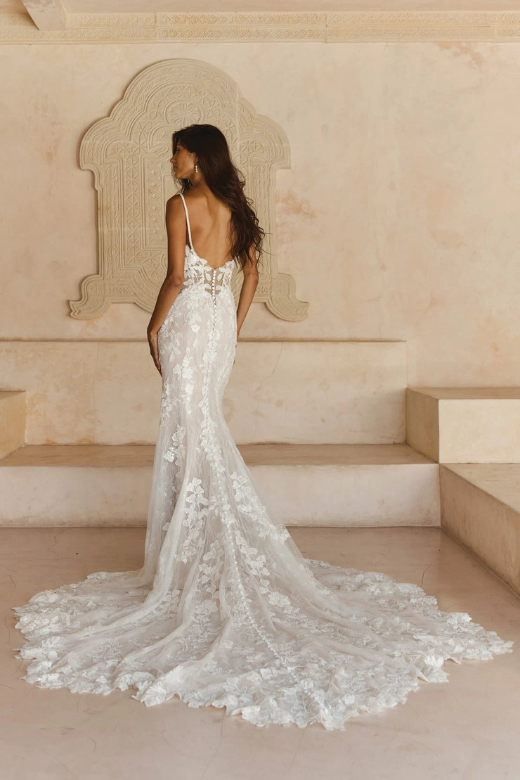 Madi Lane - ML25030 | Trudys Brides