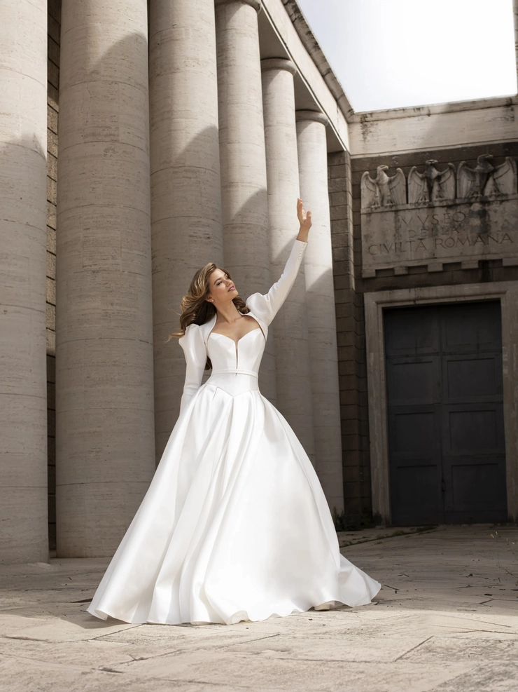 Valentini Style #E0889 Default Thumbnail Image