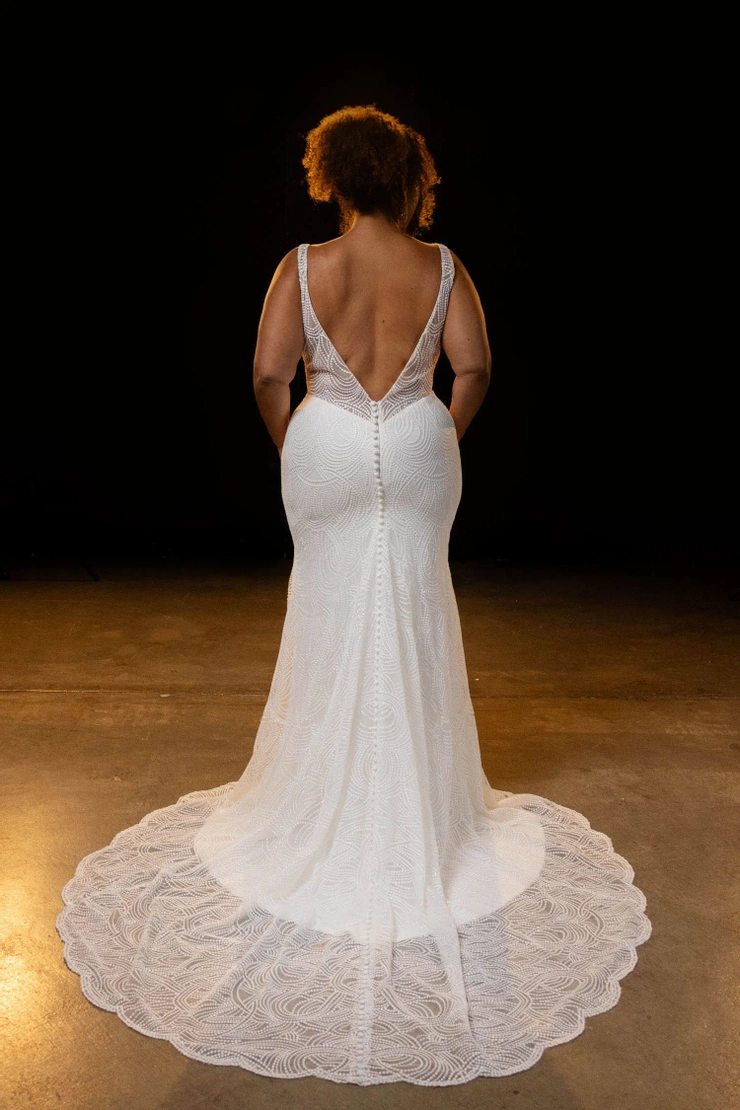 Evie Young Chrissy #4 default backface vertical picture