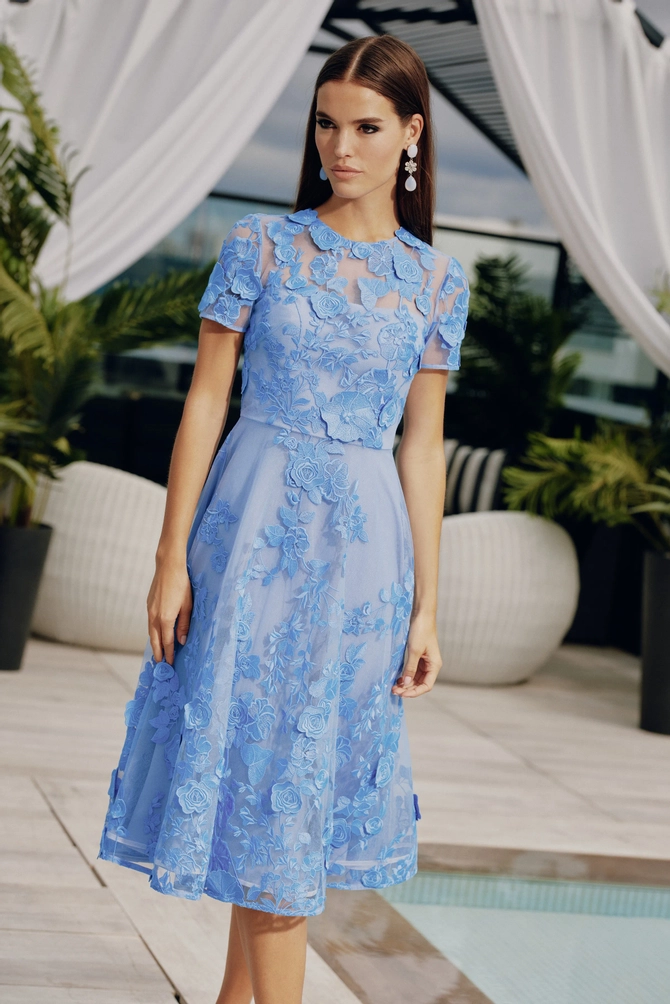 Frascara | The Poinsett Bride - 4858 | The Poinsett Bride