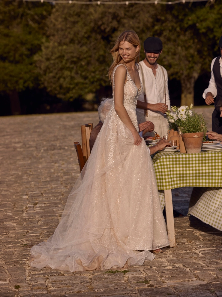 Ricca Sposa Benedetta Default Thumbnail Image