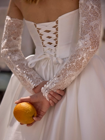Ricca Sposa Style #25-019(2) #4 backface vertical cropped thumbnail
