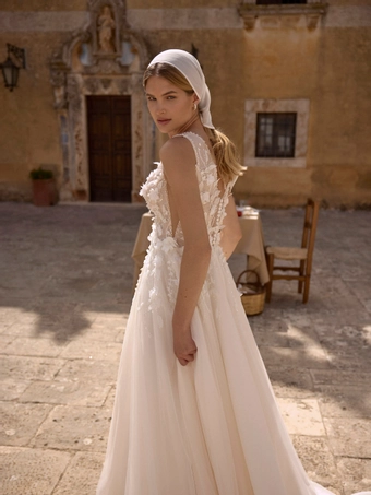 Ricca Sposa Style #25-031(2) #4 backface vertical cropped thumbnail