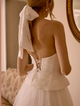 Ricca Sposa Style #25-032(2) #5 backface vertical cropped thumbnail