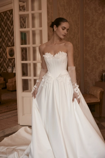 Ricca Sposa Style #25-001(3) #4 frontface vertical cropped thumbnail