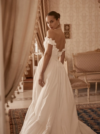 Ricca Sposa Style #25-002(3) #6 backface vertical cropped thumbnail