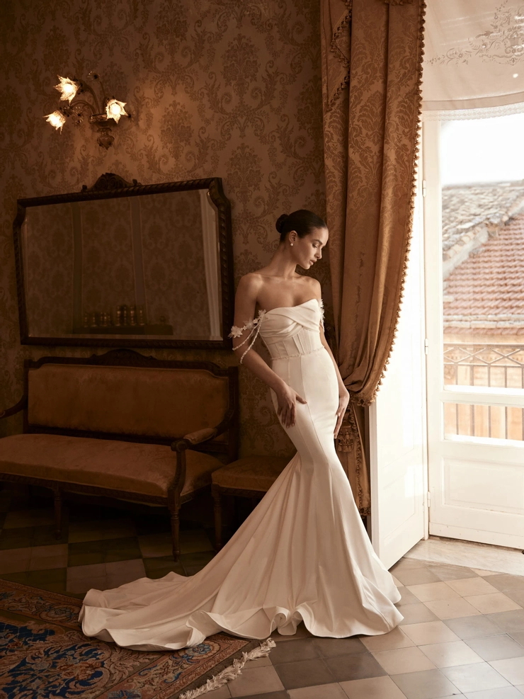 Ricca Sposa Isolde Default Thumbnail Image