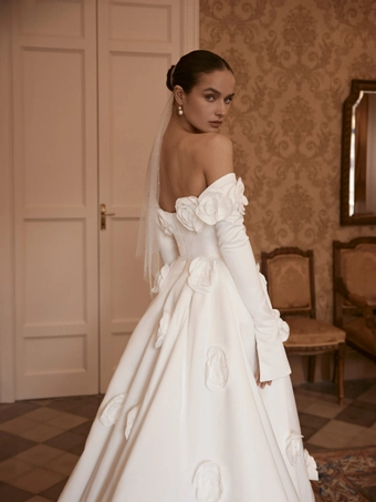 Ricca Sposa Style #25-013(3) #3 backface vertical cropped thumbnail