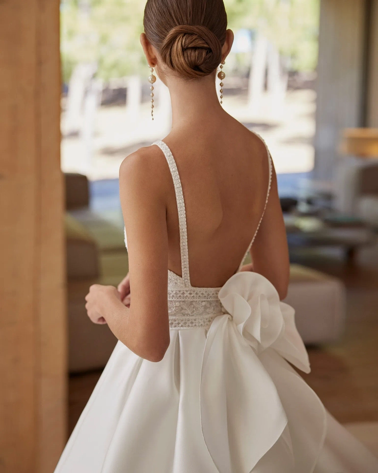 Rosa Clara Style #9A42 #3 backface vertical cropped picture
