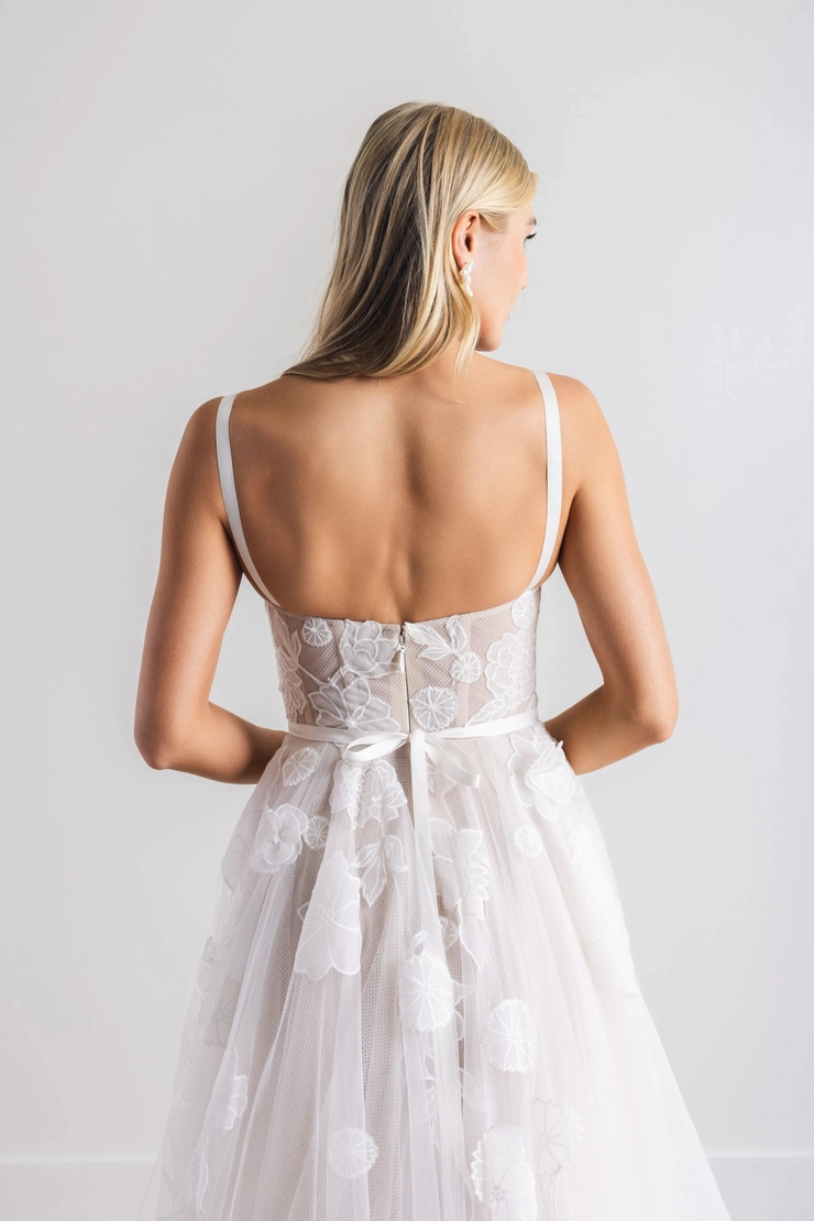 Locket Allison Style #14734 #13 backface vertical cropped picture