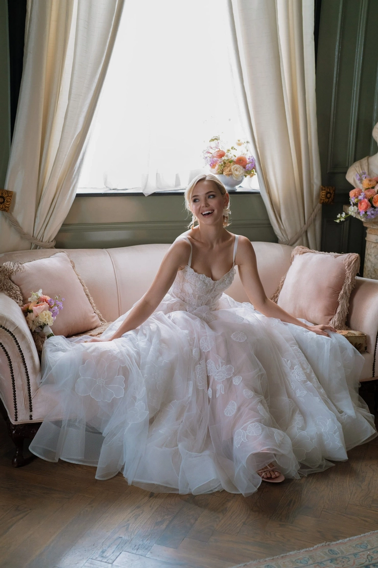 Locket Allison Style #14734 #1 frontface vertical picture