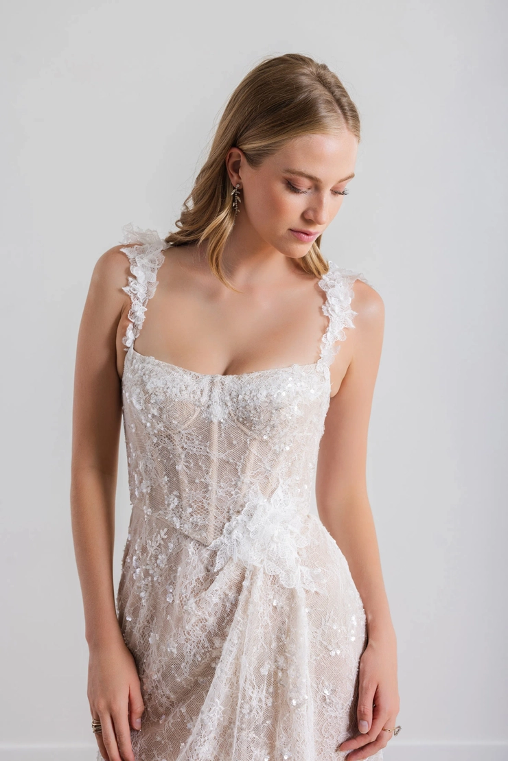 Watters Cailyn 69110B #10 frontface vertical cropped picture