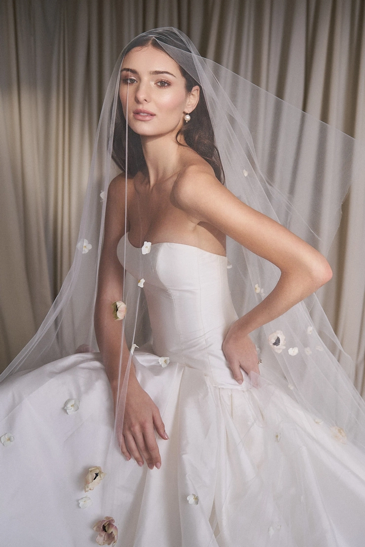 Watters Sunny 69318B #6 frontface vertical cropped picture