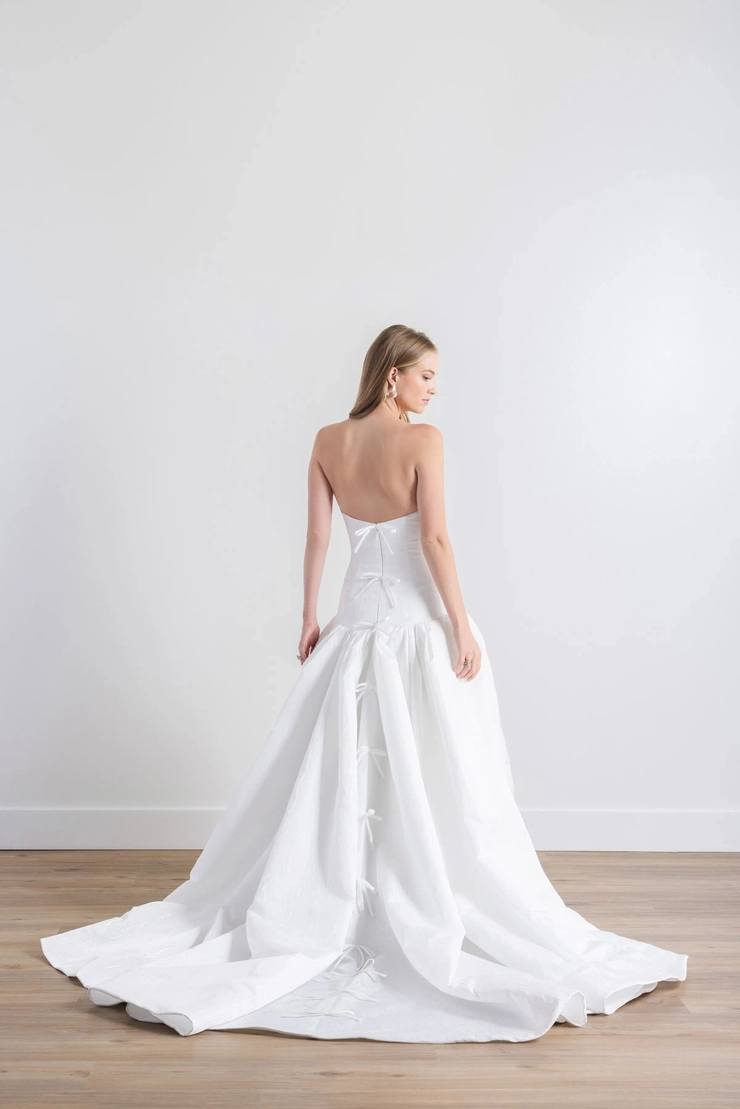 Watters Soleil 69319B #1 default backface vertical picture