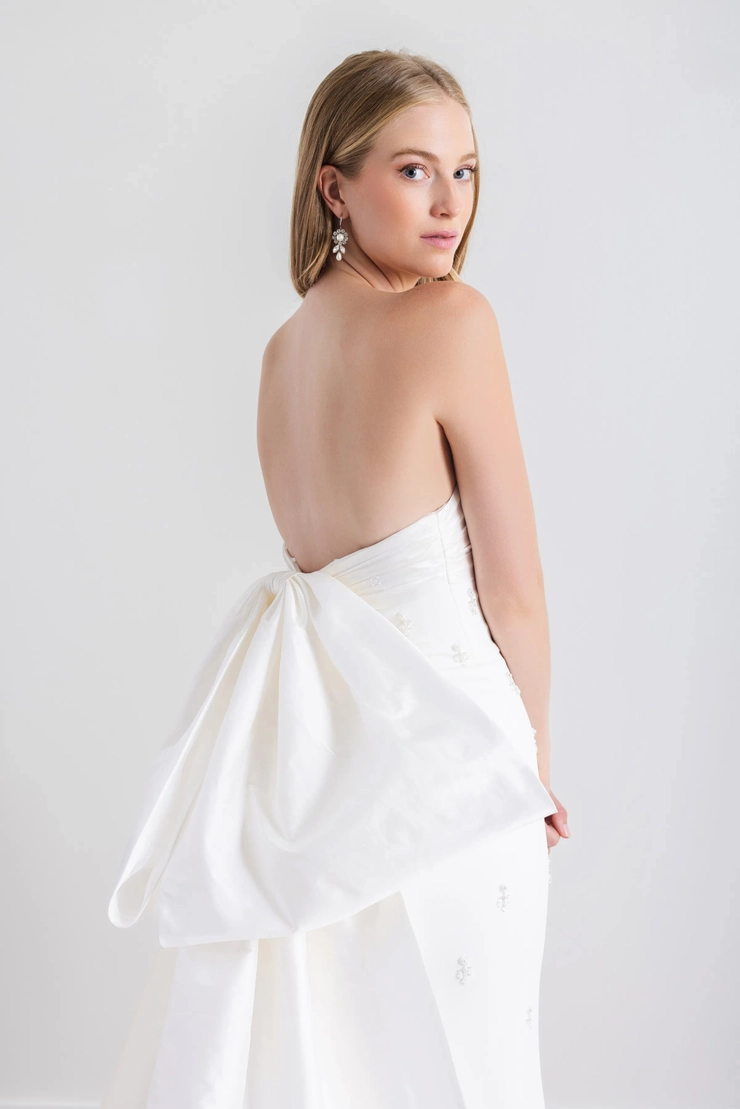 Watters Sanora 69407B #12 backface vertical cropped picture