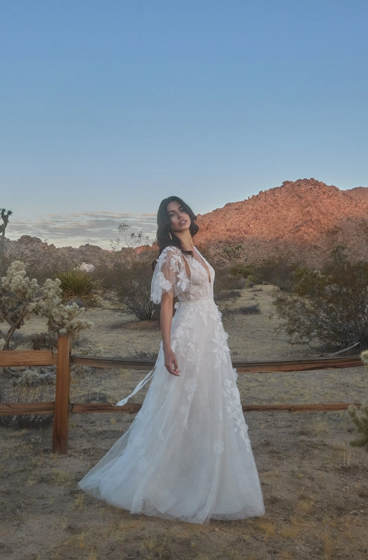 Willowby | The Poinsett Bride - 54120 | The Poinsett Bride