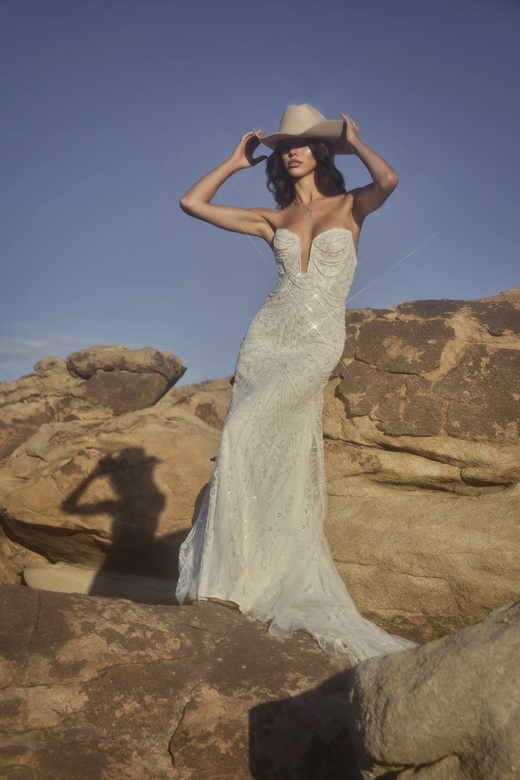 Willowby Petra 54614 #1 frontface vertical picture