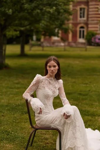 Milla by Lorenzo Rossi Avenara #5 vertical thumbnail