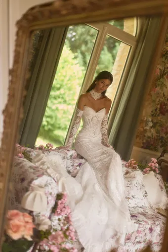 Milla by Lorenzo Rossi Avenara #4 vertical thumbnail