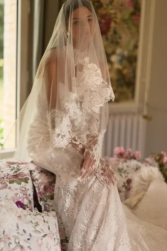 Milla by Lorenzo Rossi Avenara #2 vertical thumbnail