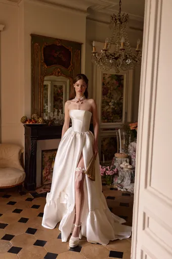 Milla by Lorenzo Rossi Veluna #0 vertical thumbnail