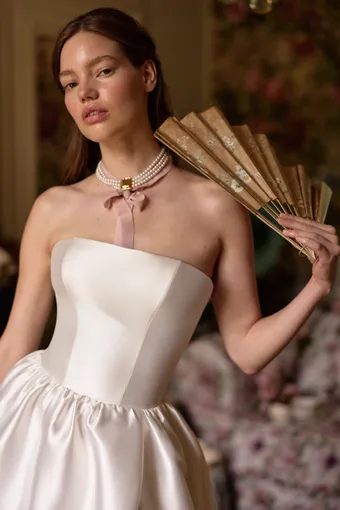 Milla by Lorenzo Rossi Veluna #1 vertical thumbnail