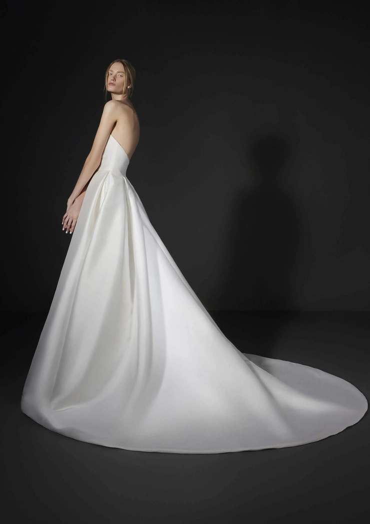 Pronovias Flore
