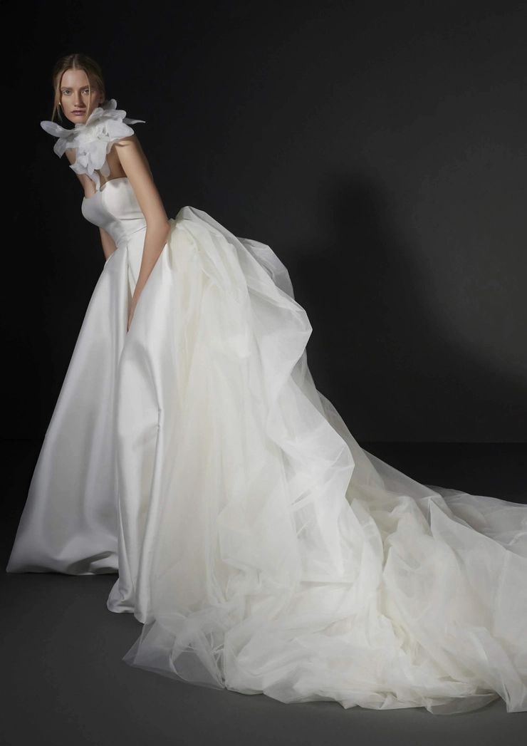 Pronovias Flore
