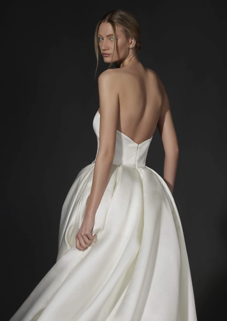 Pronovias Matis