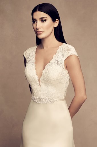 Paloma Blanca 4810