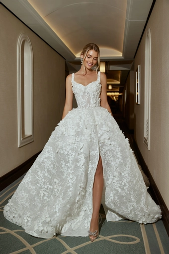 La Premiere Irene #2 frontface vertical thumbnail