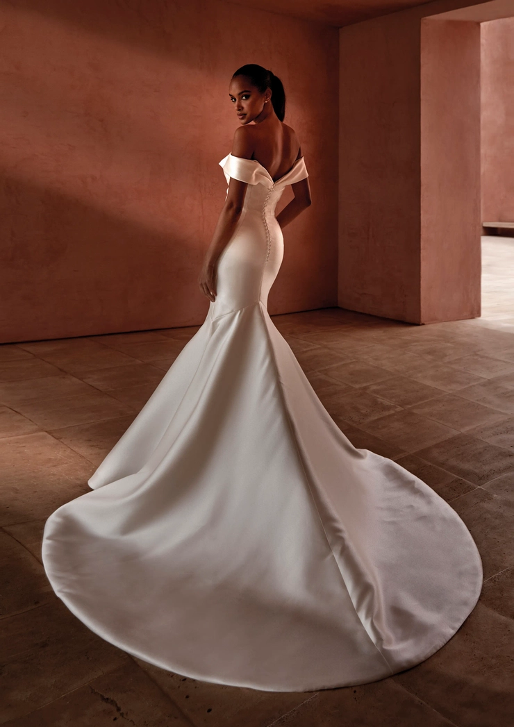 Pronovias avonia