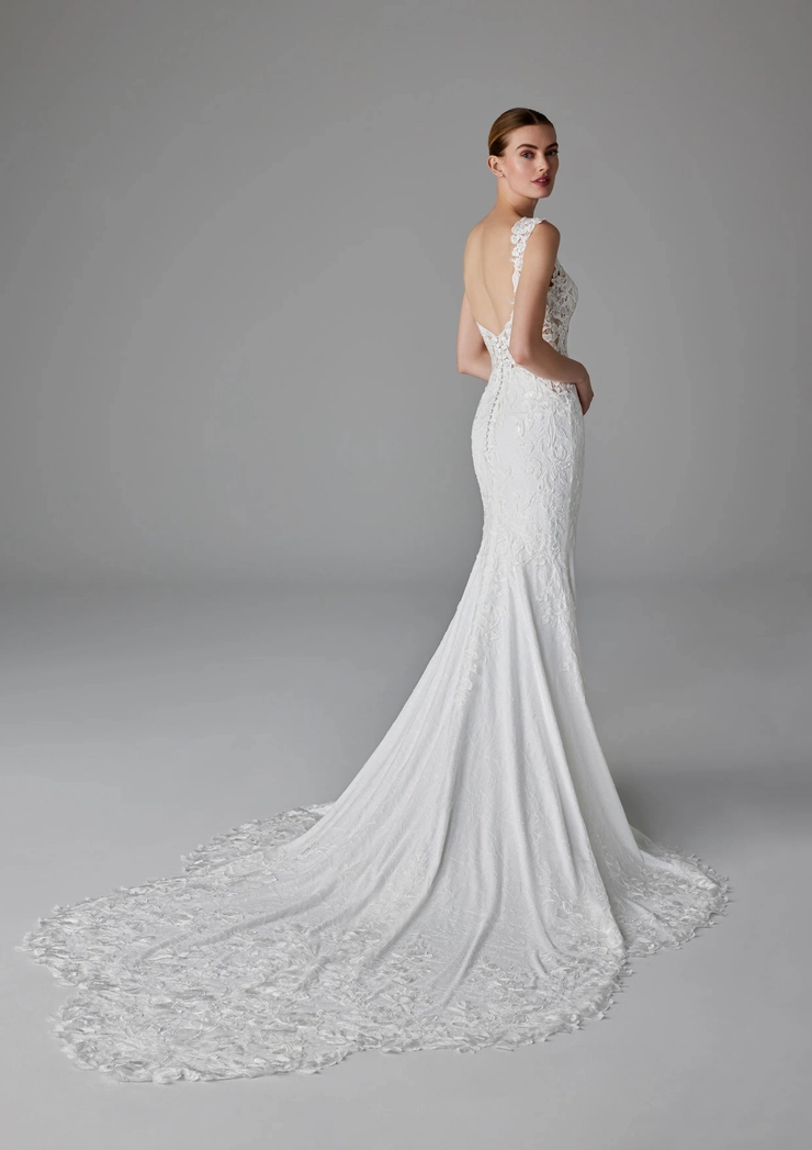 Pronovias Dion