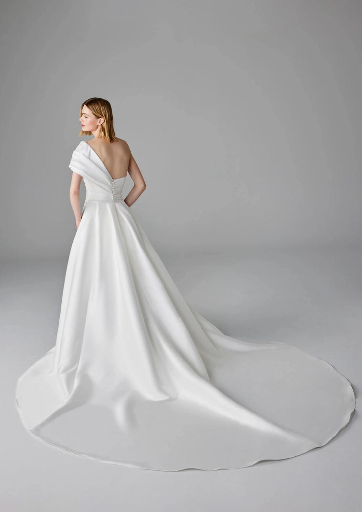 Pronovias Etiennes