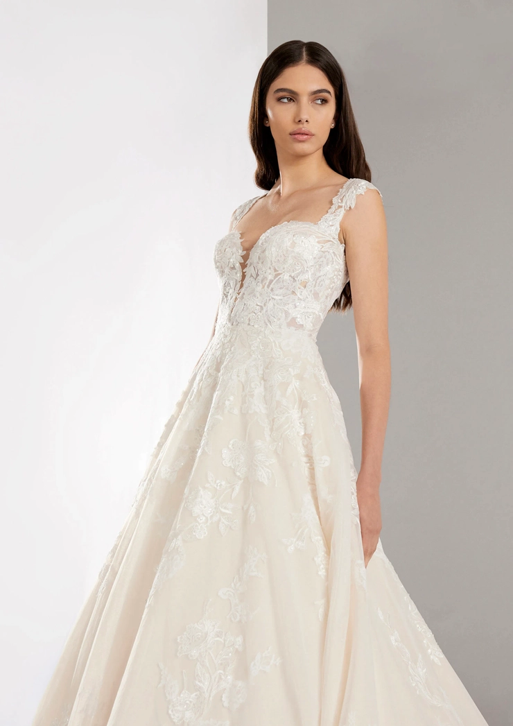 Pronovias Ever