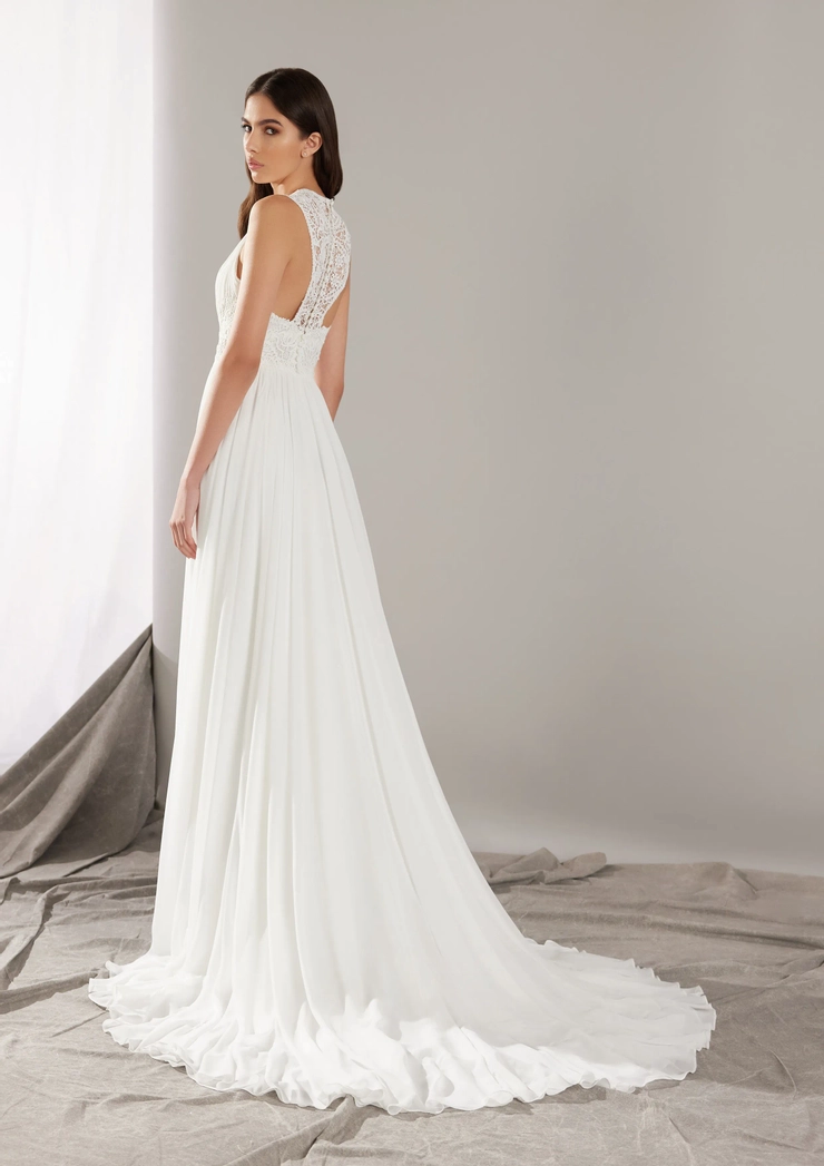 Pronovias Lovely