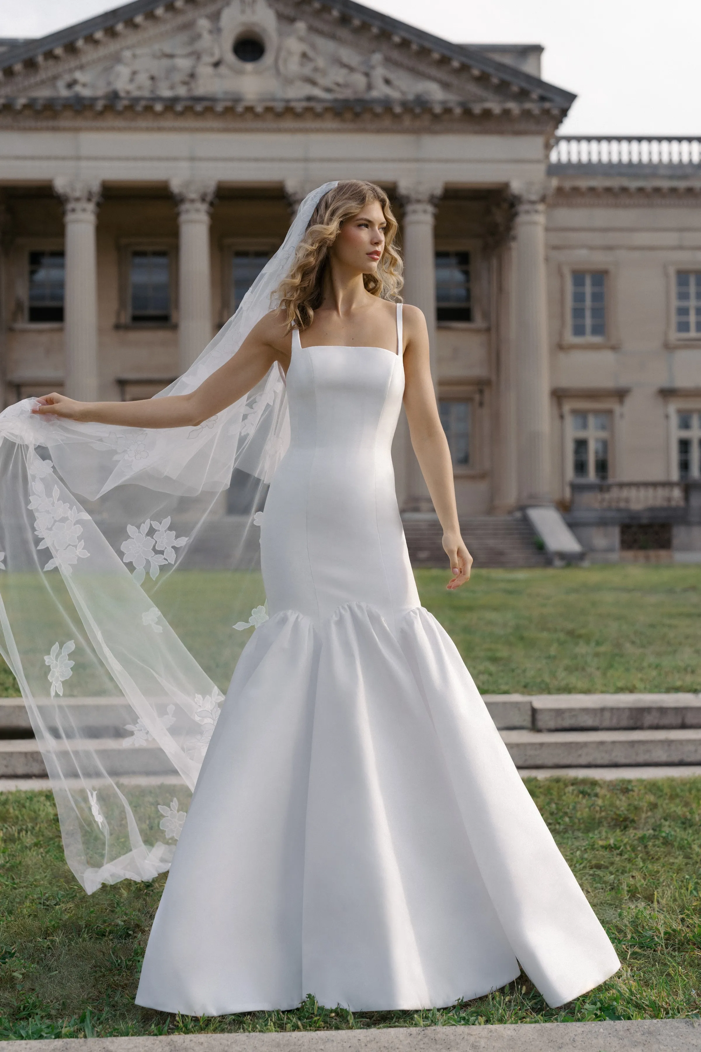 Anne Barge Couture | Carrie Karibo
