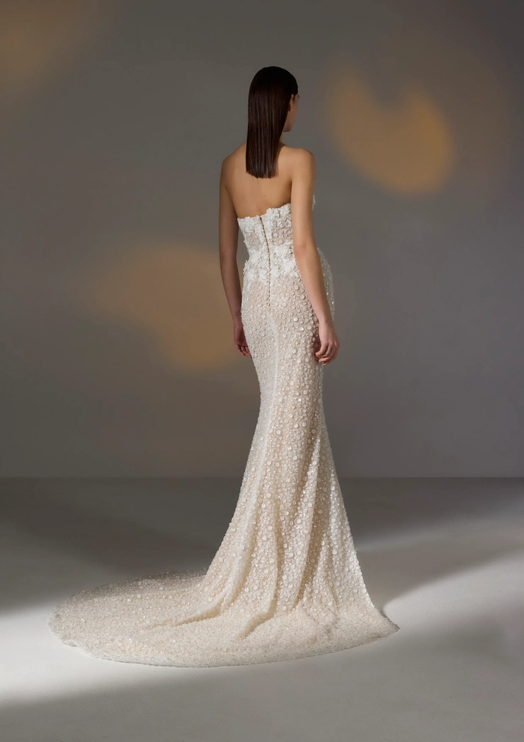 Privee by Pronovias Amya