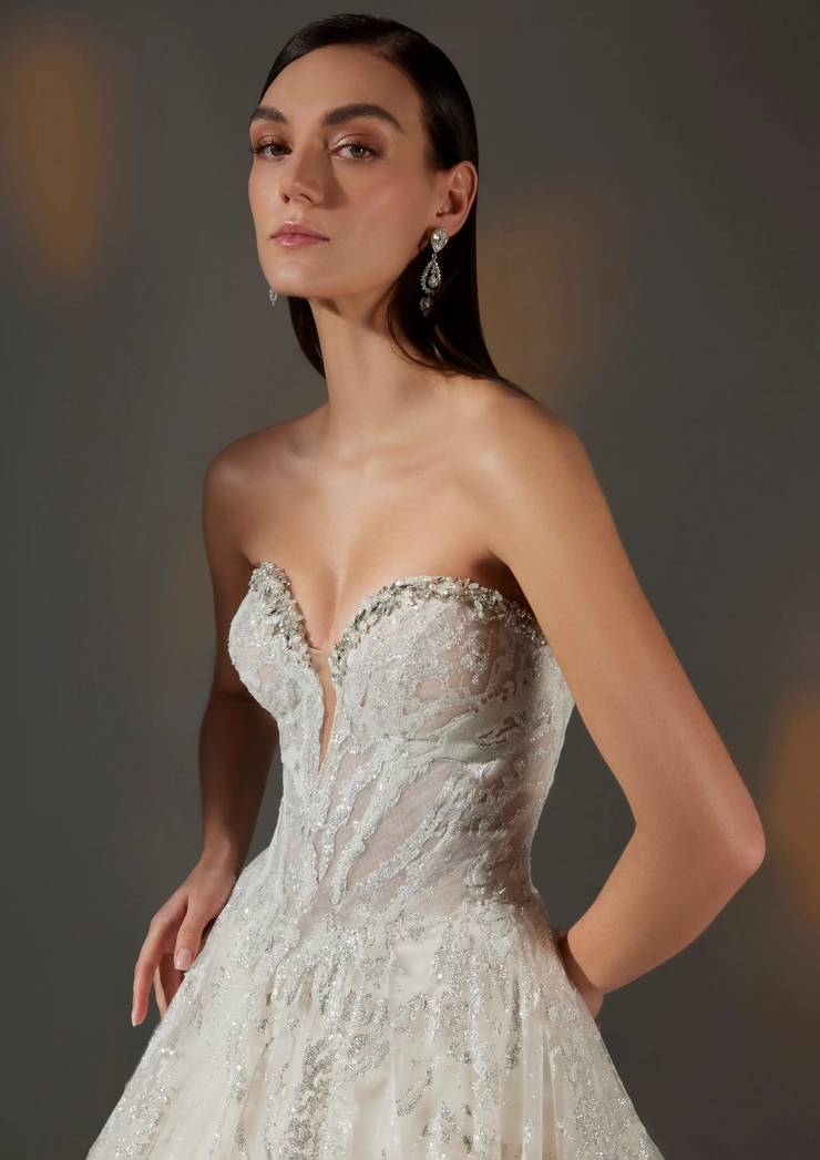 Privee by Pronovias Anava